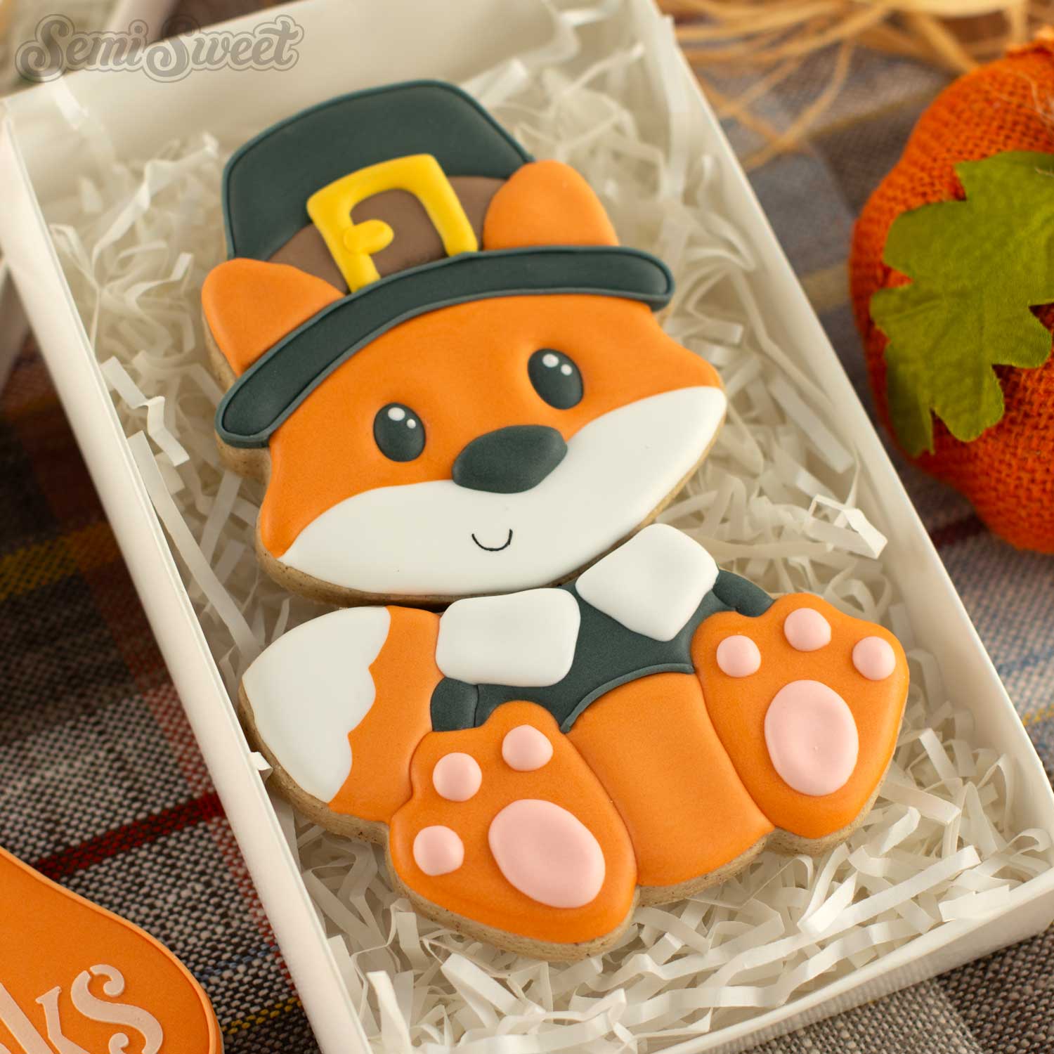 2-Piece Pilgrim Male Fox Cookie Cutter Set