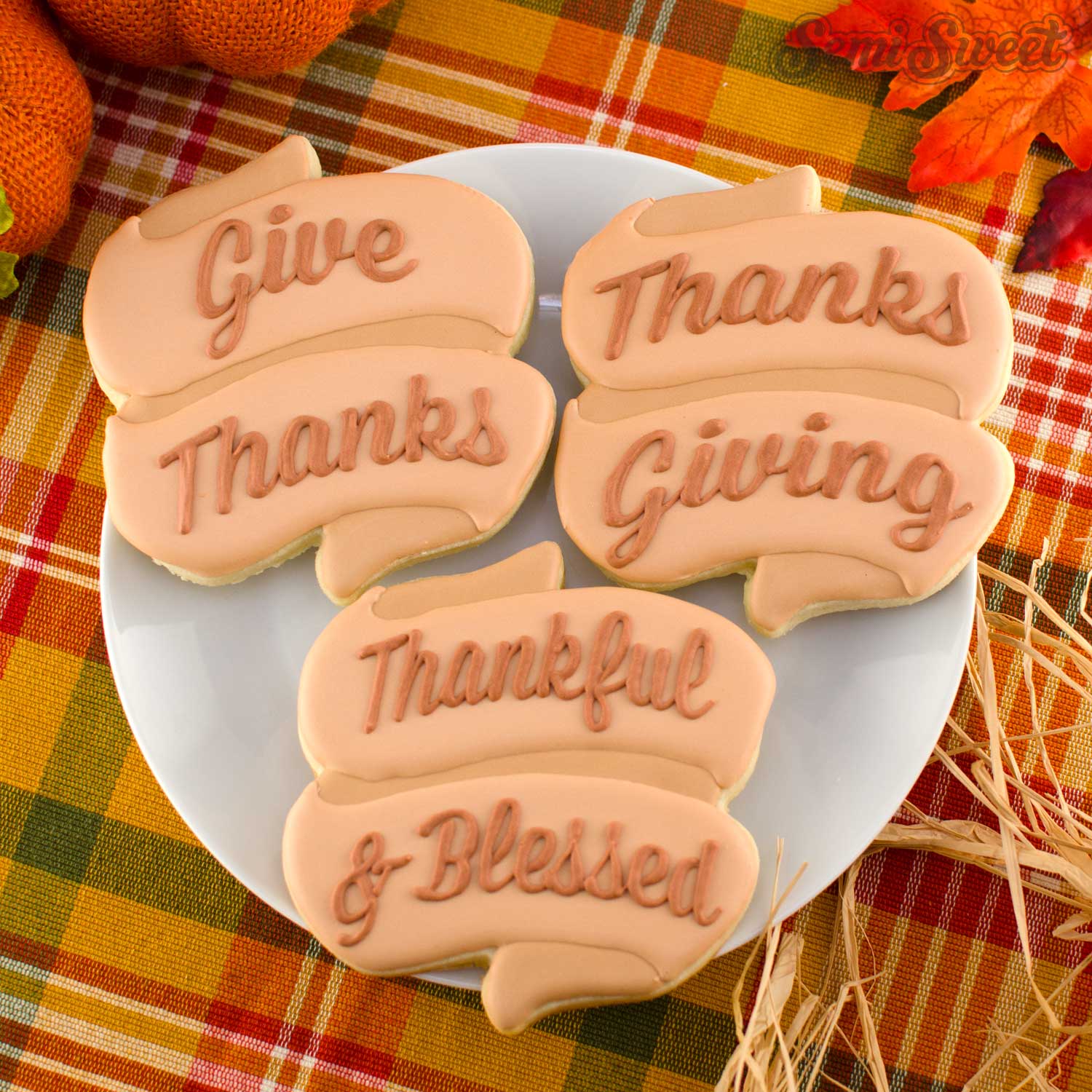 Center Platter Ribbon Cookie Cutter