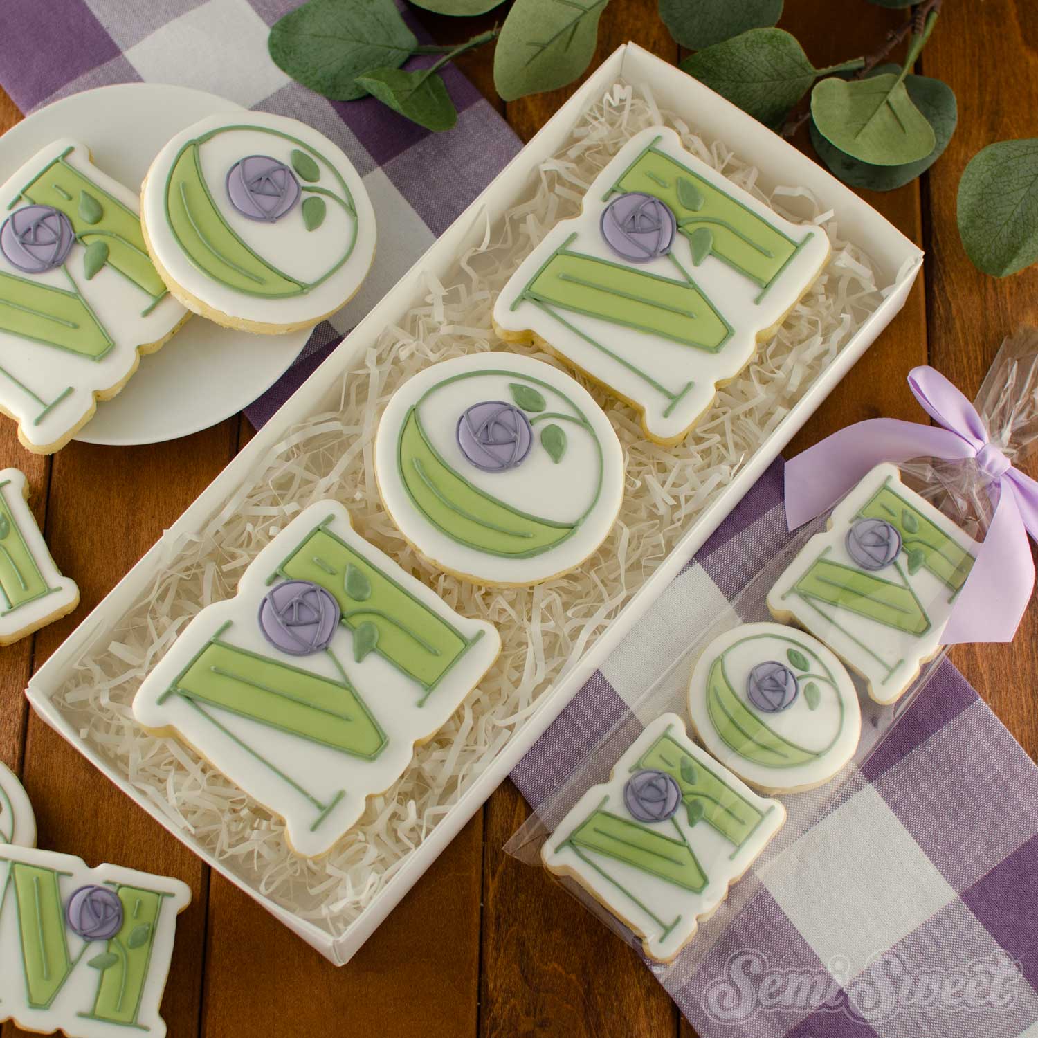 Floral MOM Letters Cookie Cutter Set