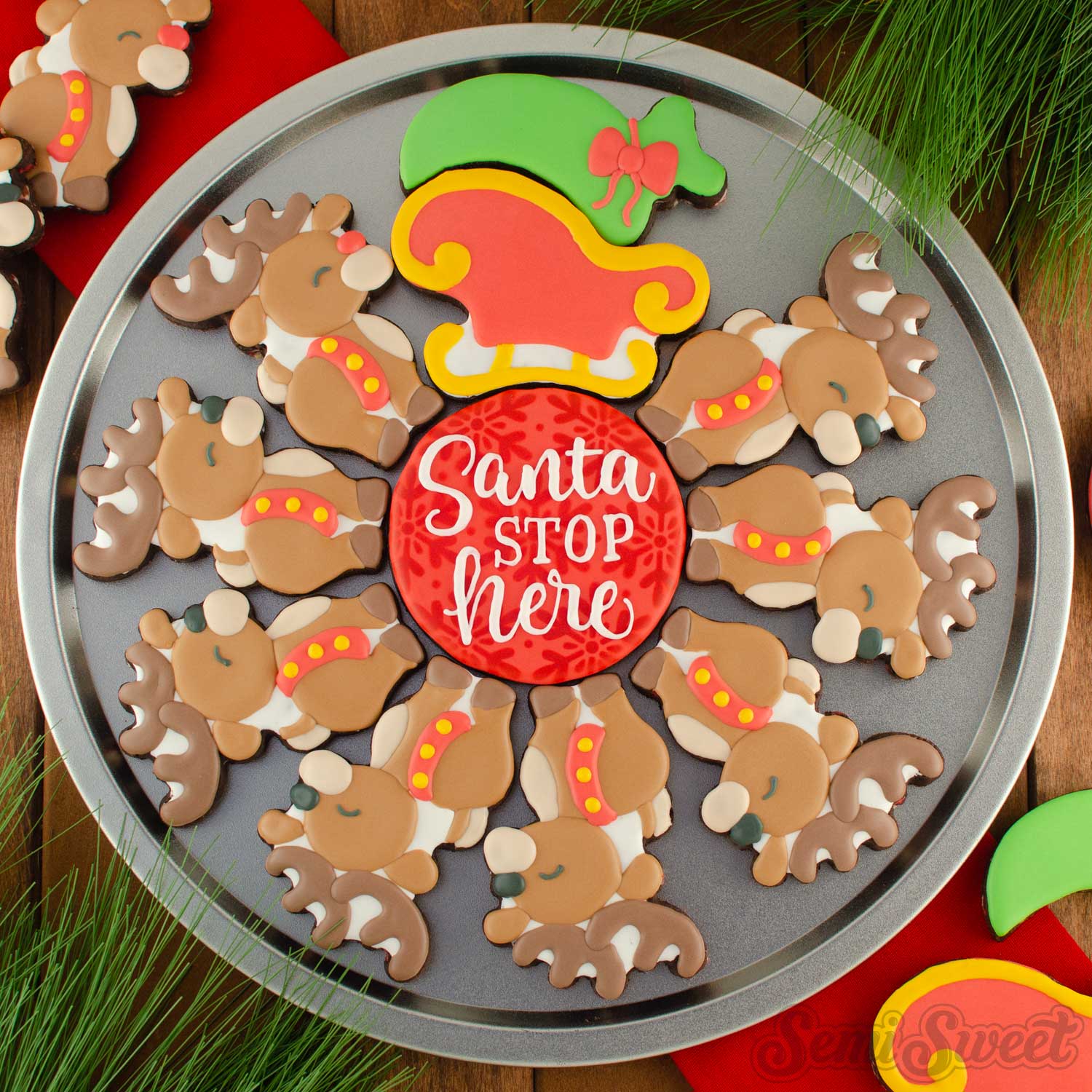 Sleigh & Reindeer Platter Cutter Set