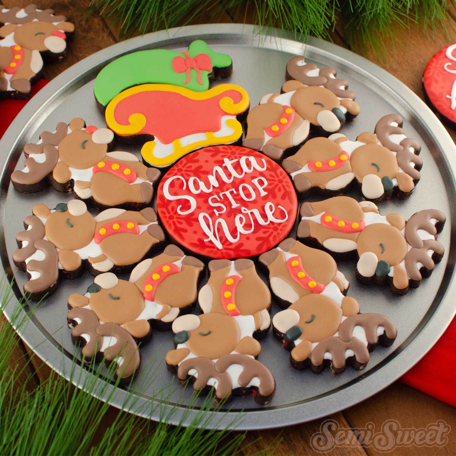Sleigh & Reindeer Platter Cutter Set