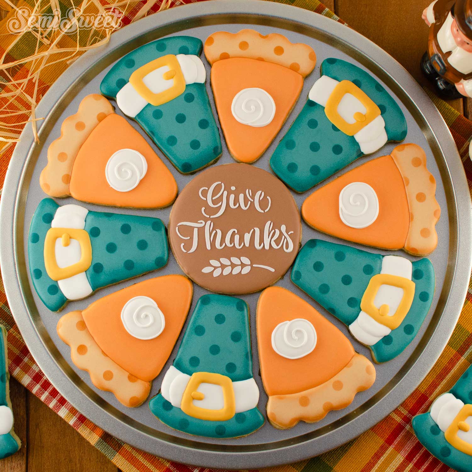 Pilgrim Hat & Pie Platter Cookie Cutter