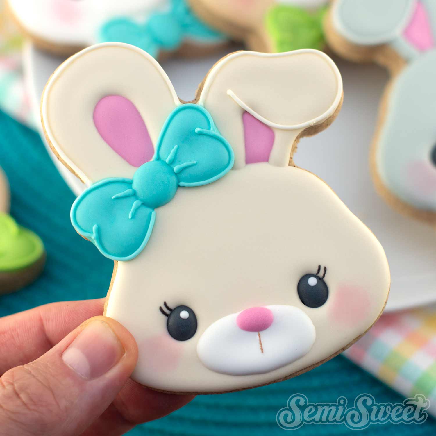 2-Piece Wide Bunny Heads Cookie Cutter Set