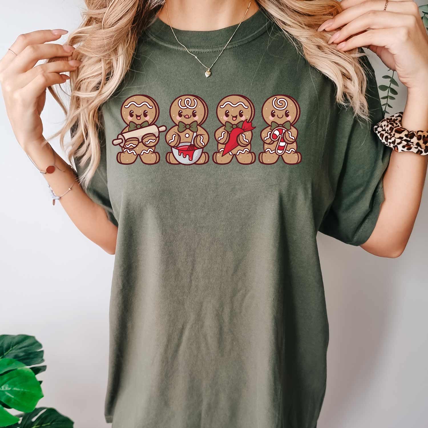 Cookie-Decorating Gingerbread Men Unisex T-Shirt