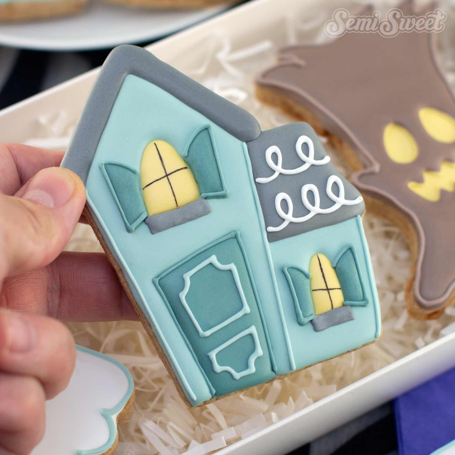 Thin Haunted House Cookie Cutter