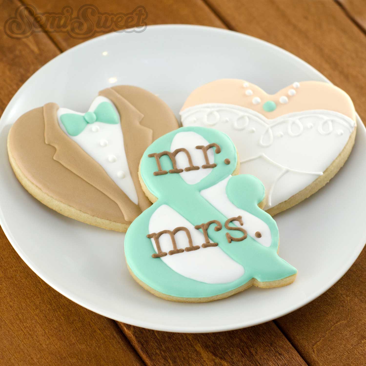 Ampersand-cookies-bride-groom-wedding