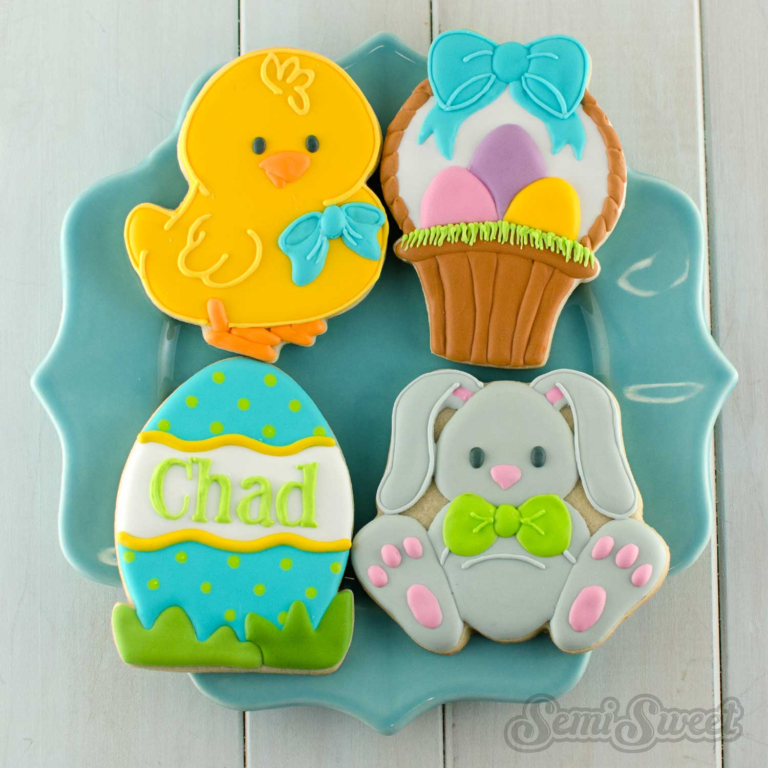 decorated_easter_cookies_plate