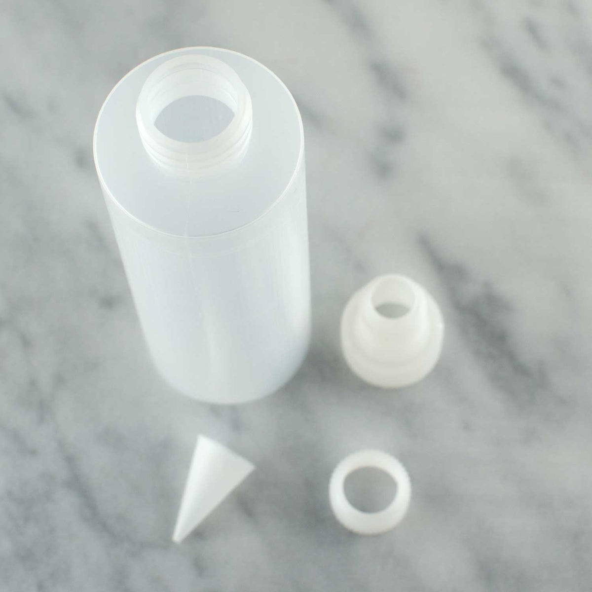 Squeeze Bottle with Coupler 8oz