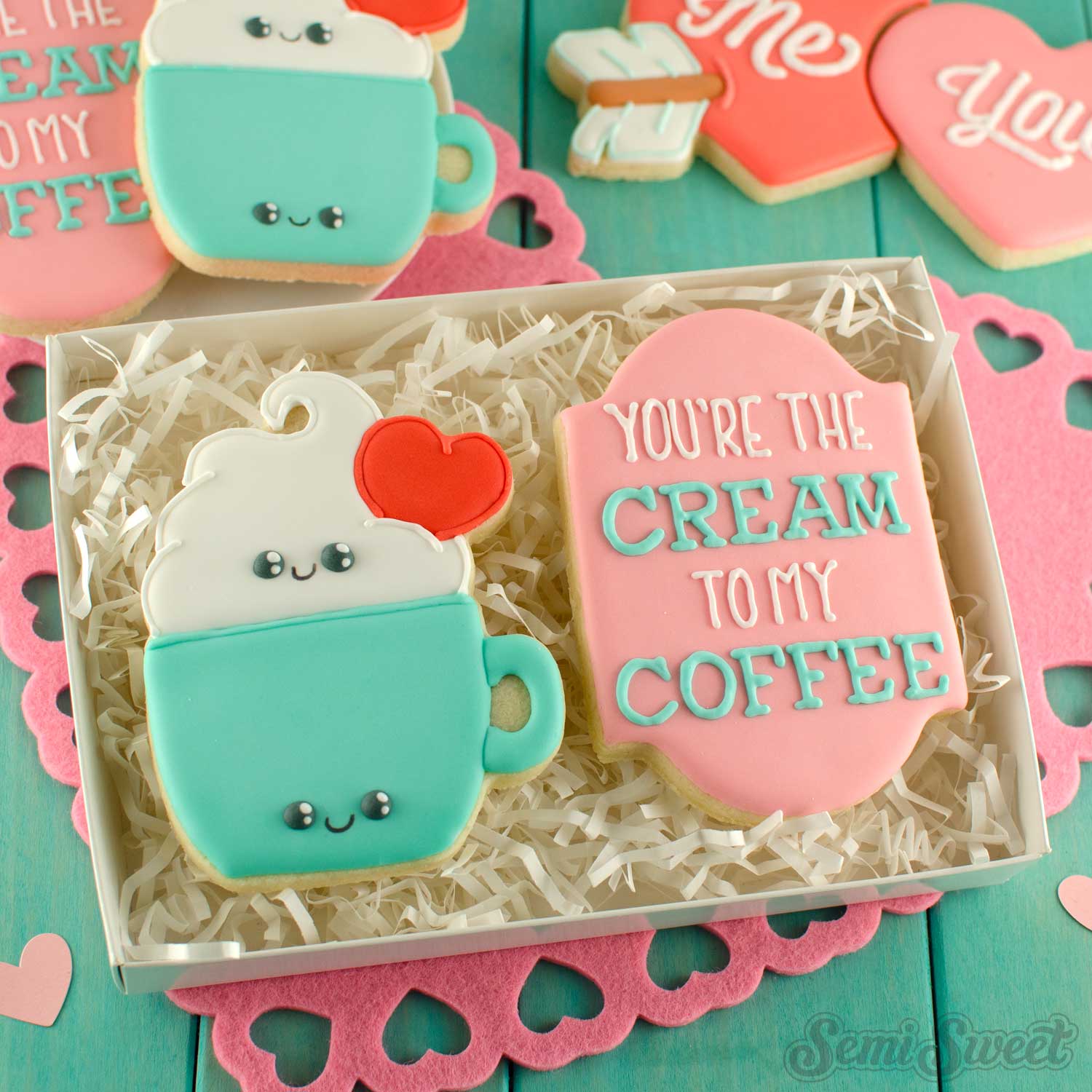 Valentine mug with cream cookies