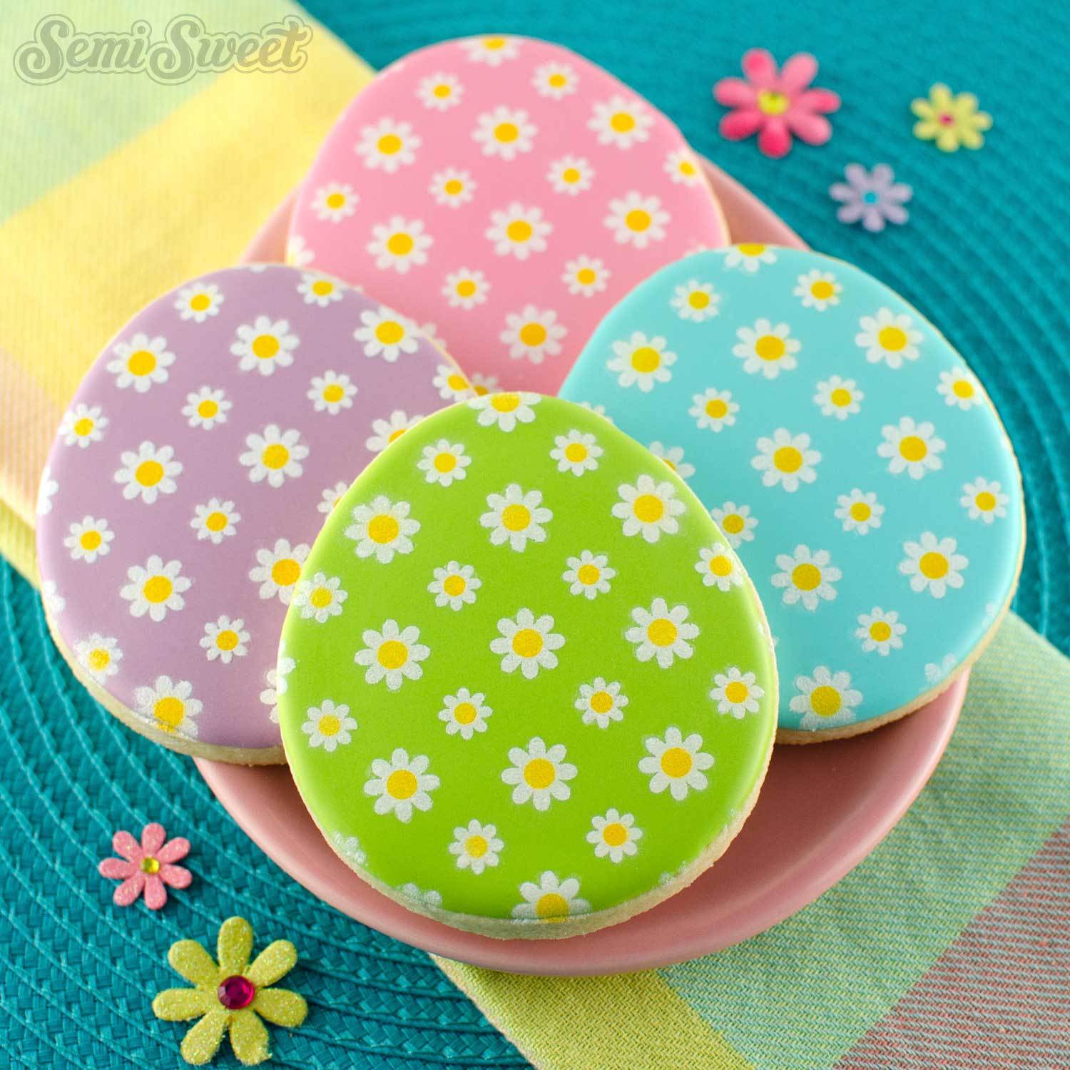 airbrushed daisy egg cookies